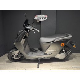 Yadea F200 Fierider Electrique